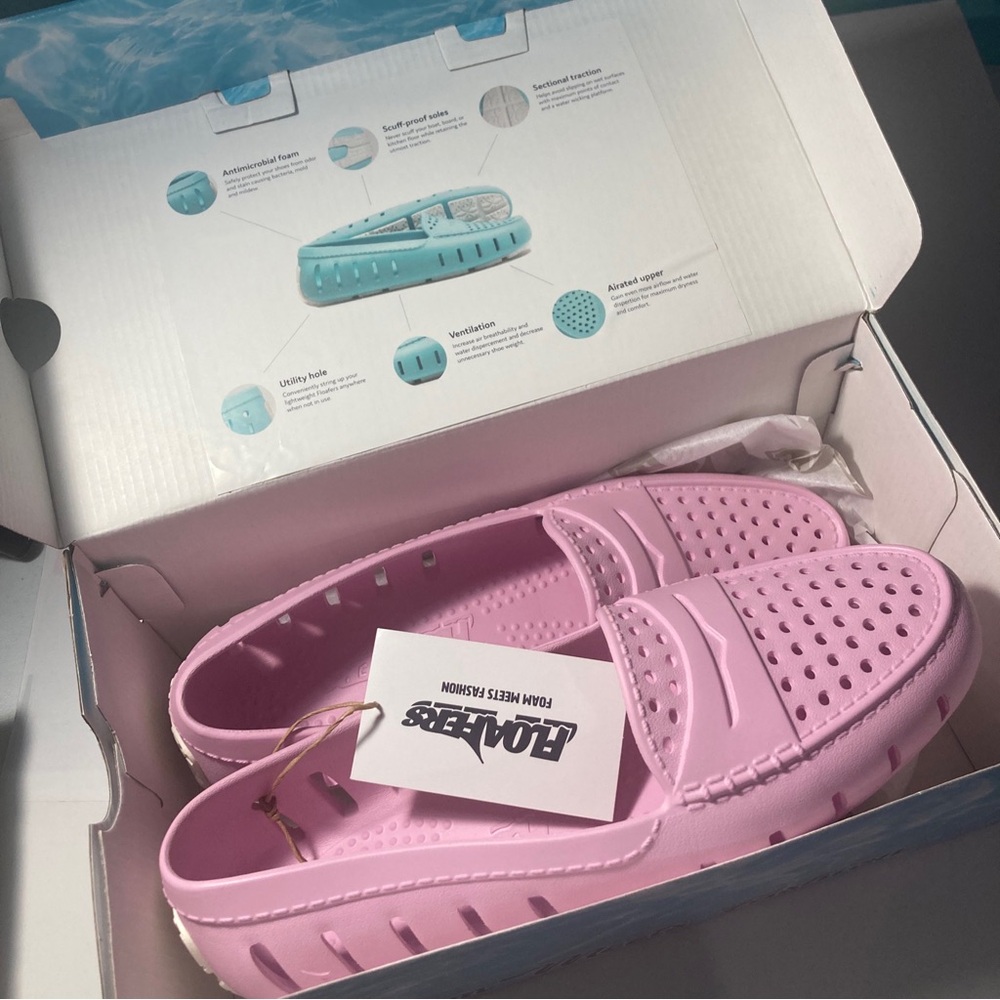 Floafers Posh Driver Womens Water Shoes Size 10 Lilac/white Beach Summer